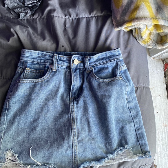 Clothes - Picture 12 of 12